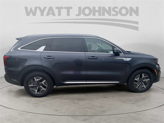 Vehicle image 6 of 14