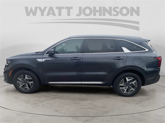 Vehicle image 11 of 14