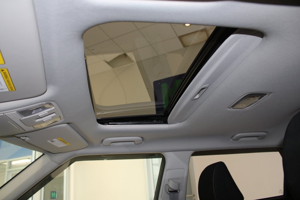 Vehicle image 36 of 41