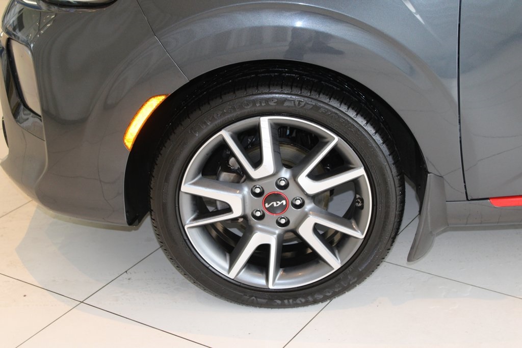 Vehicle image 8 of 41