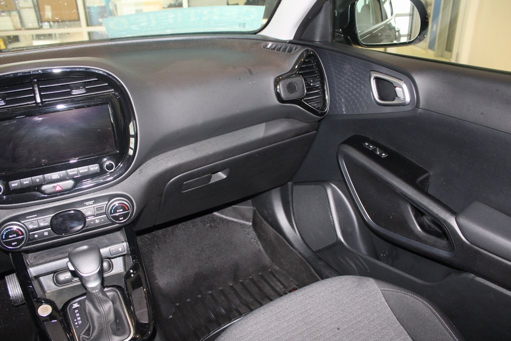 Vehicle image 22 of 41