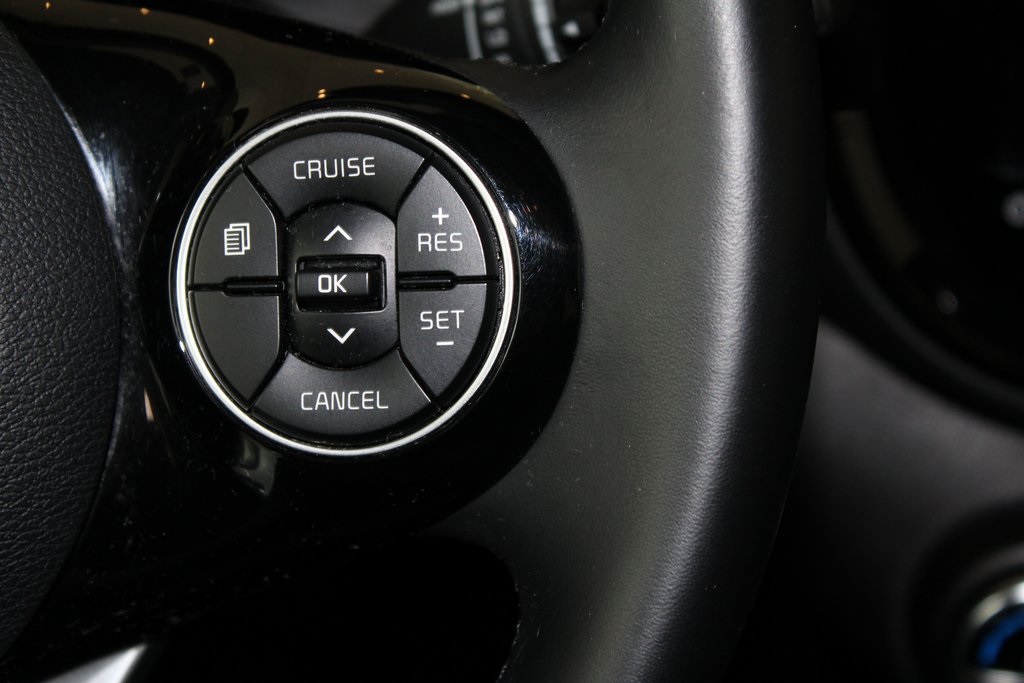 Vehicle image 19 of 41