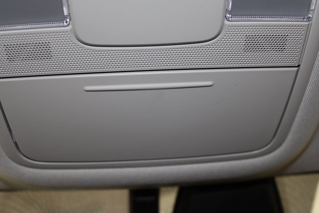 Vehicle image 35 of 41