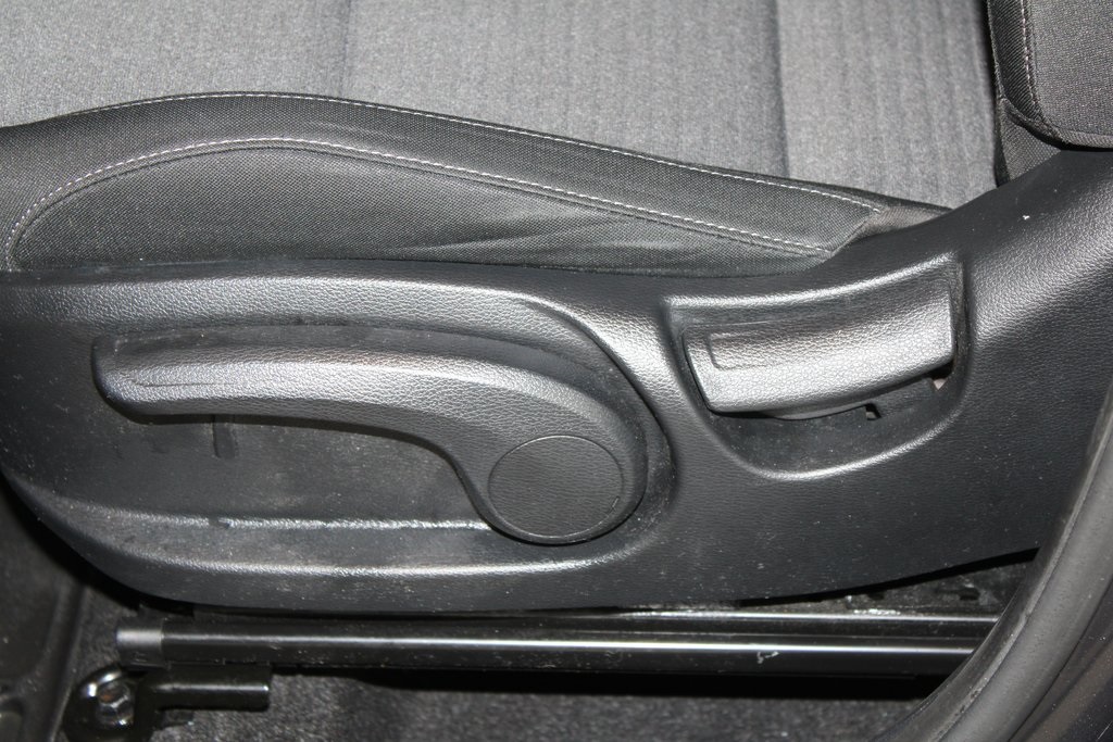 Vehicle image 10 of 41