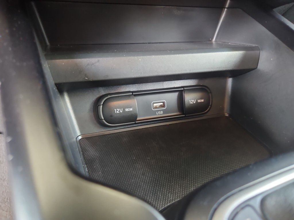 Vehicle image 20 of 27