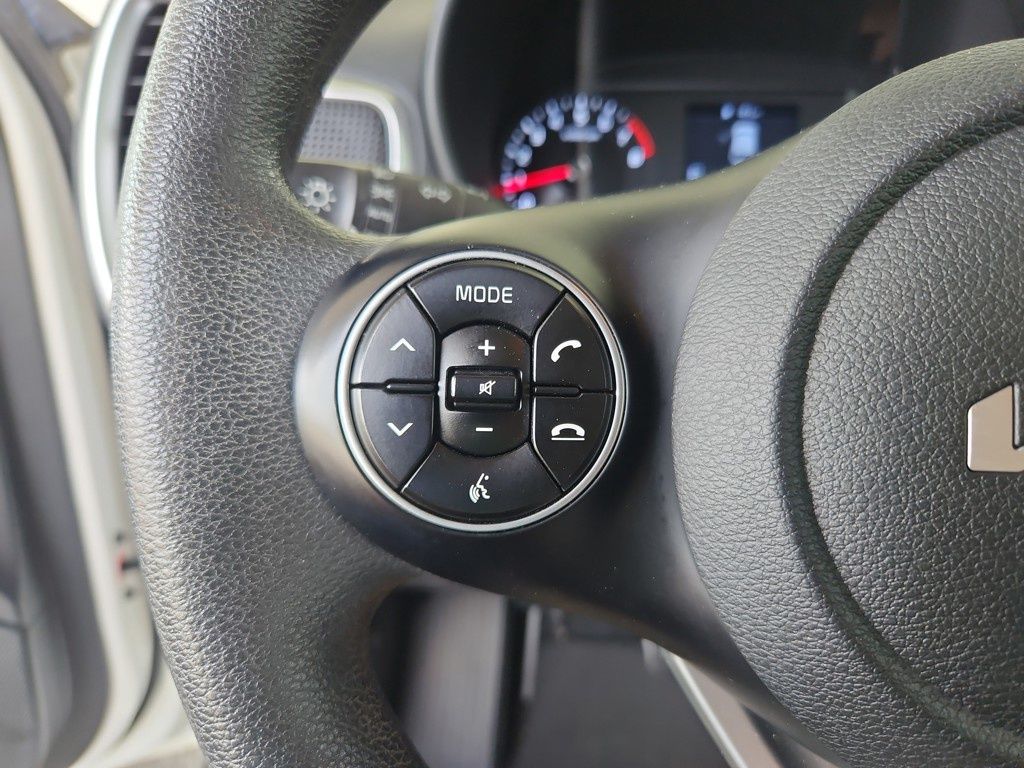 Vehicle image 16 of 27