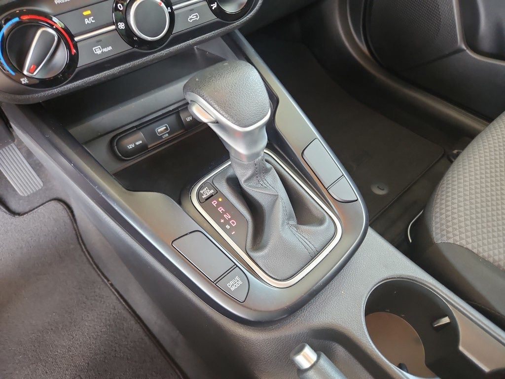 Vehicle image 22 of 27