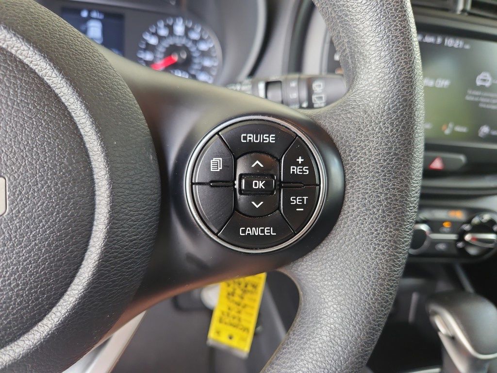 Vehicle image 17 of 27