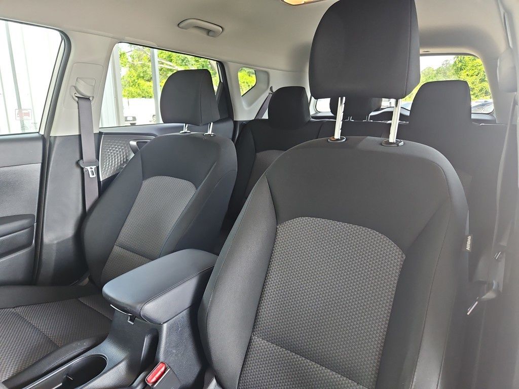 Vehicle image 13 of 27