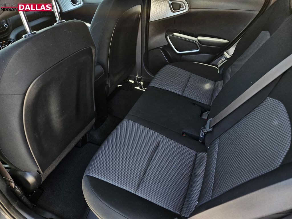 Vehicle image 13 of 30