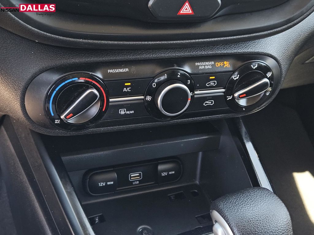 Vehicle image 23 of 30