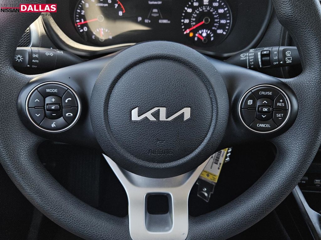 Vehicle image 27 of 30