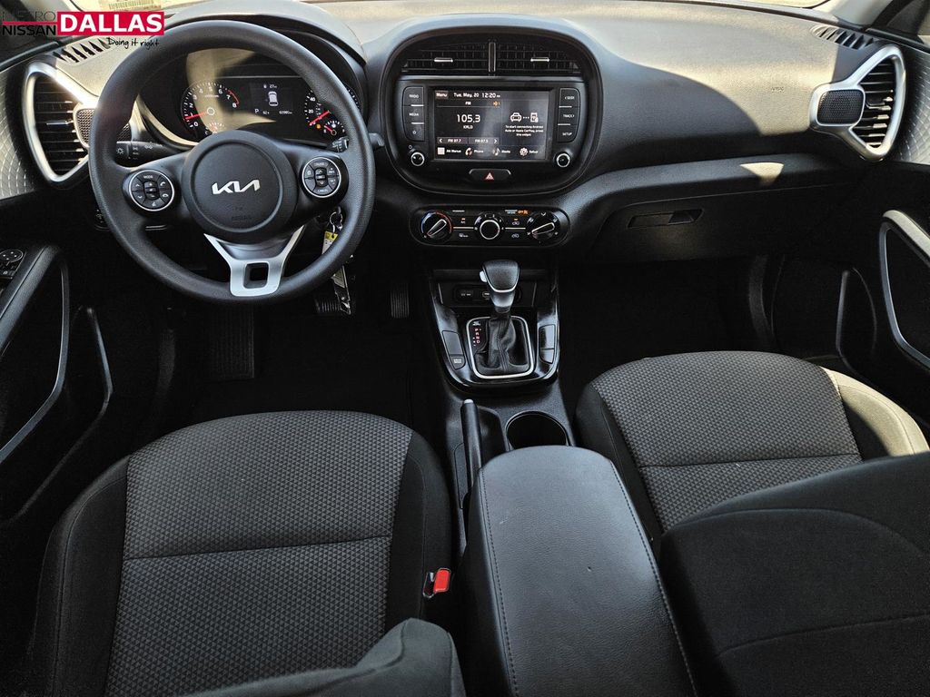 Vehicle image 16 of 30