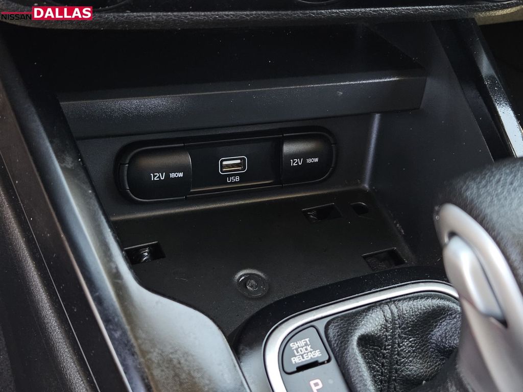 Vehicle image 24 of 30