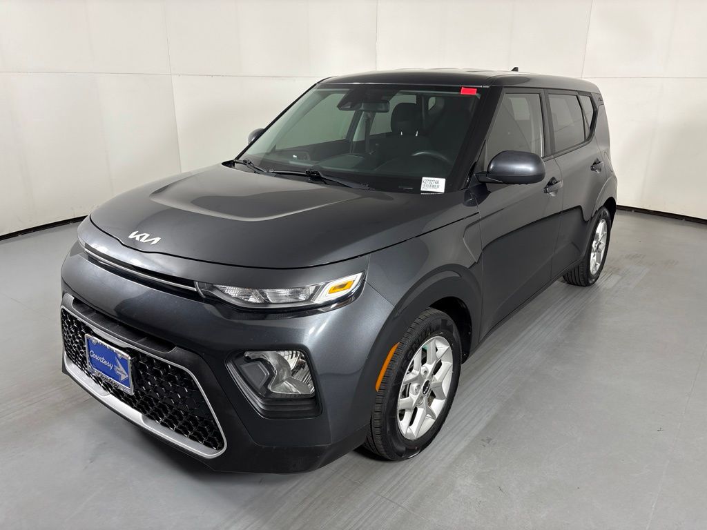 2022 Kia Soul LX Image 1 of 36