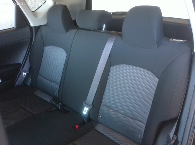 Vehicle image 23 of 29