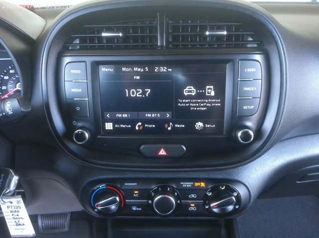 Vehicle image 17 of 29