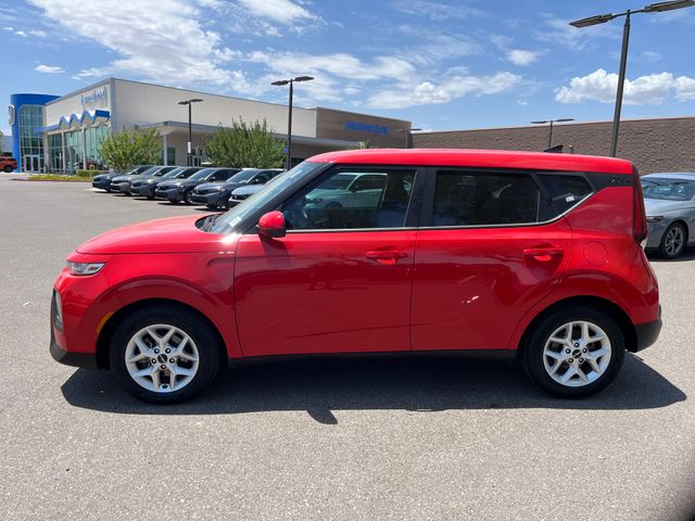 Vehicle image 8 of 28