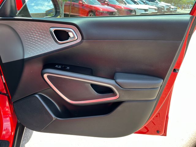 Vehicle image 24 of 28