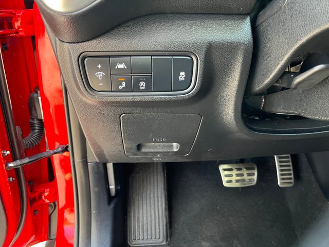 Vehicle image 27 of 28