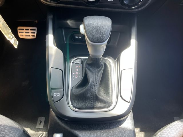 Vehicle image 22 of 28