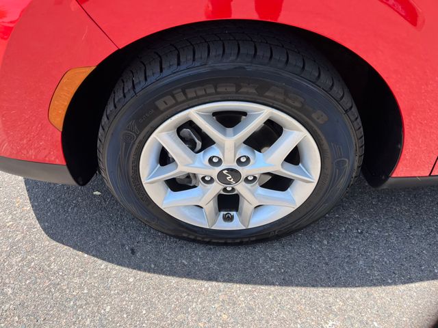 Vehicle image 10 of 28
