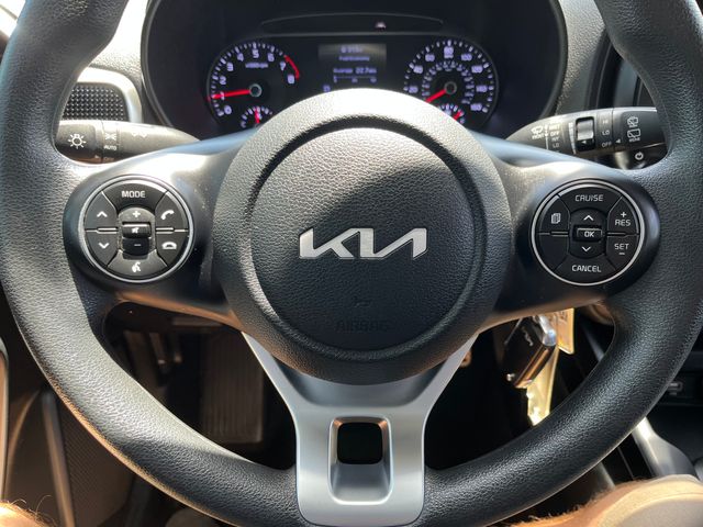 Vehicle image 18 of 28