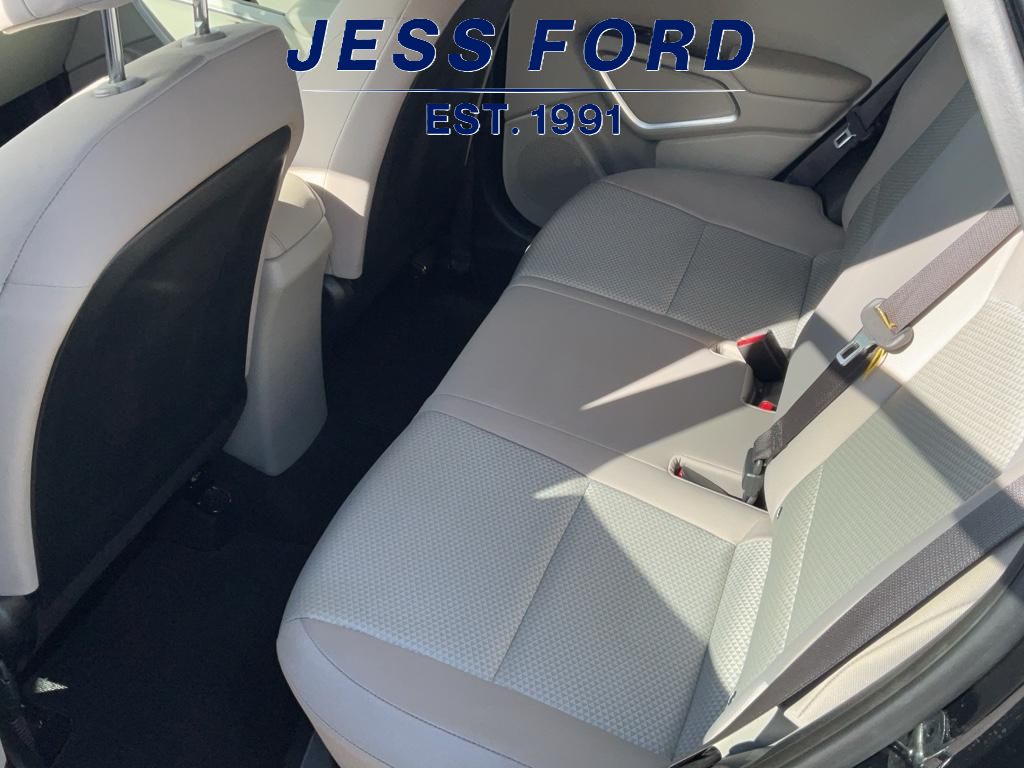Vehicle image 10 of 17