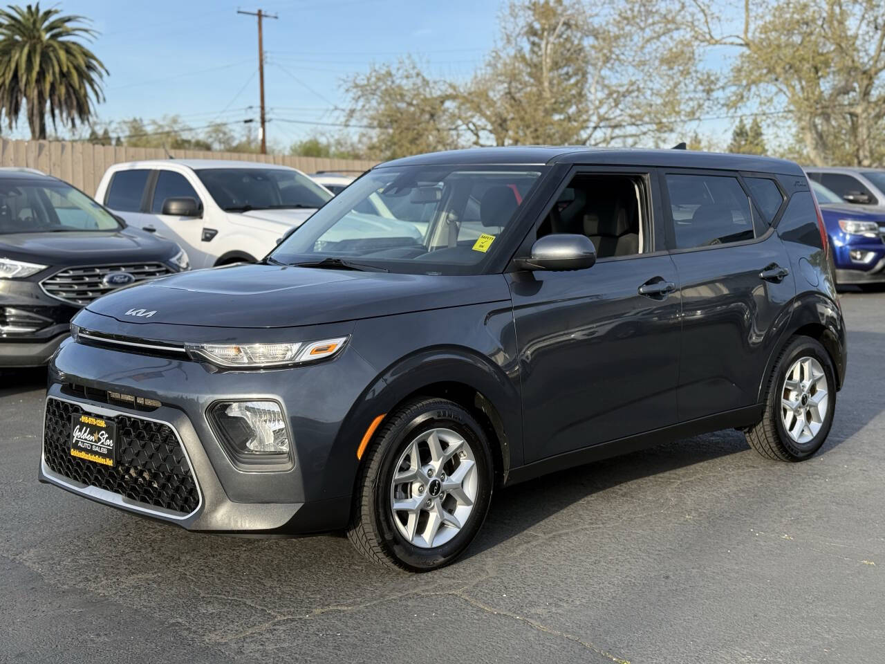 2022 Kia Soul LX Image 3 of 20