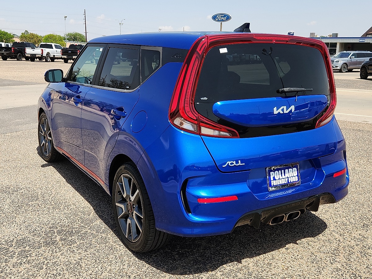 Vehicle image 4 of 12