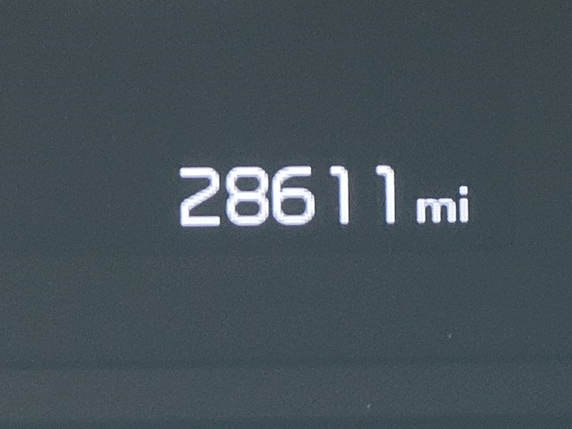 Vehicle image 25 of 43