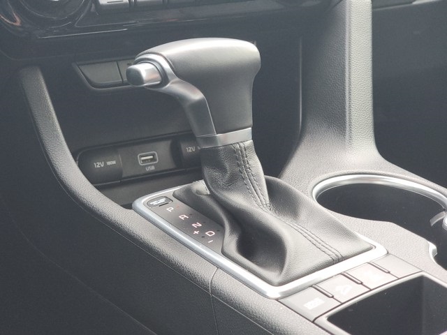 Vehicle image 29 of 43