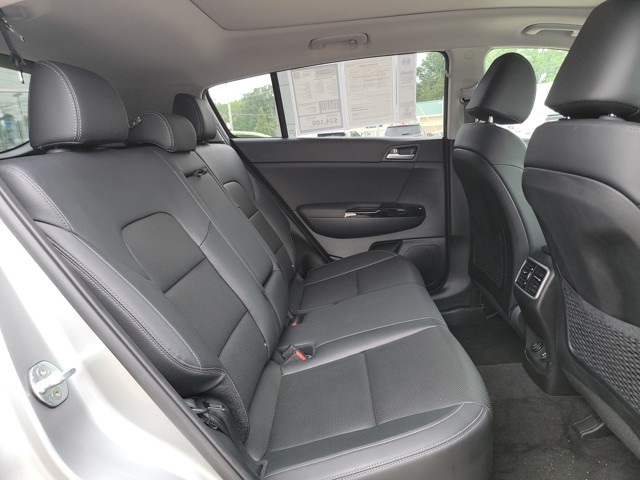 Vehicle image 16 of 43