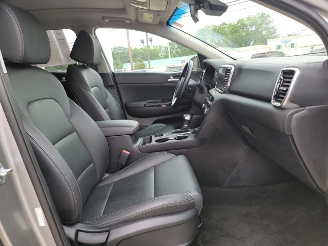 Vehicle image 17 of 43