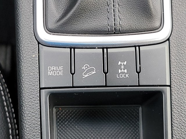 Vehicle image 36 of 43