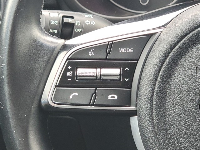 Vehicle image 33 of 43