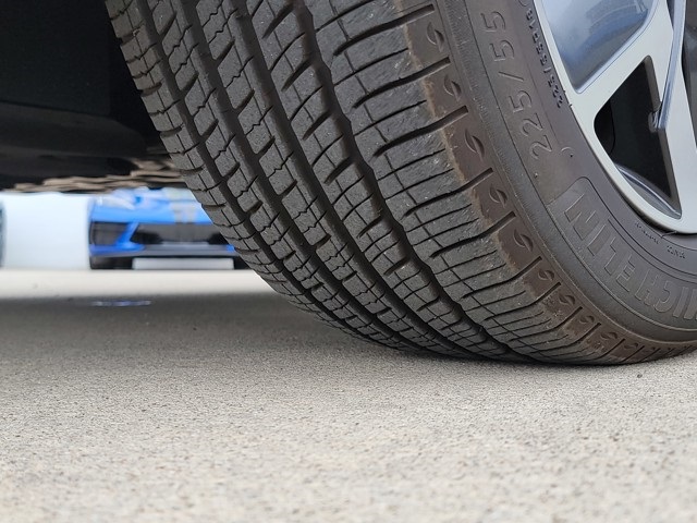 Vehicle image 12 of 43