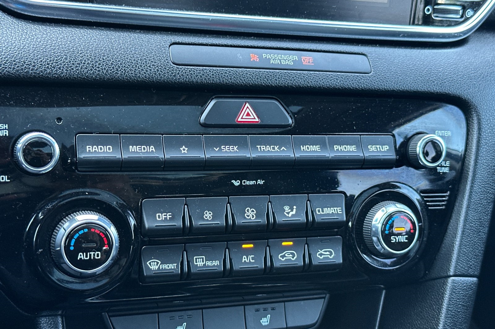 Vehicle image 20 of 30