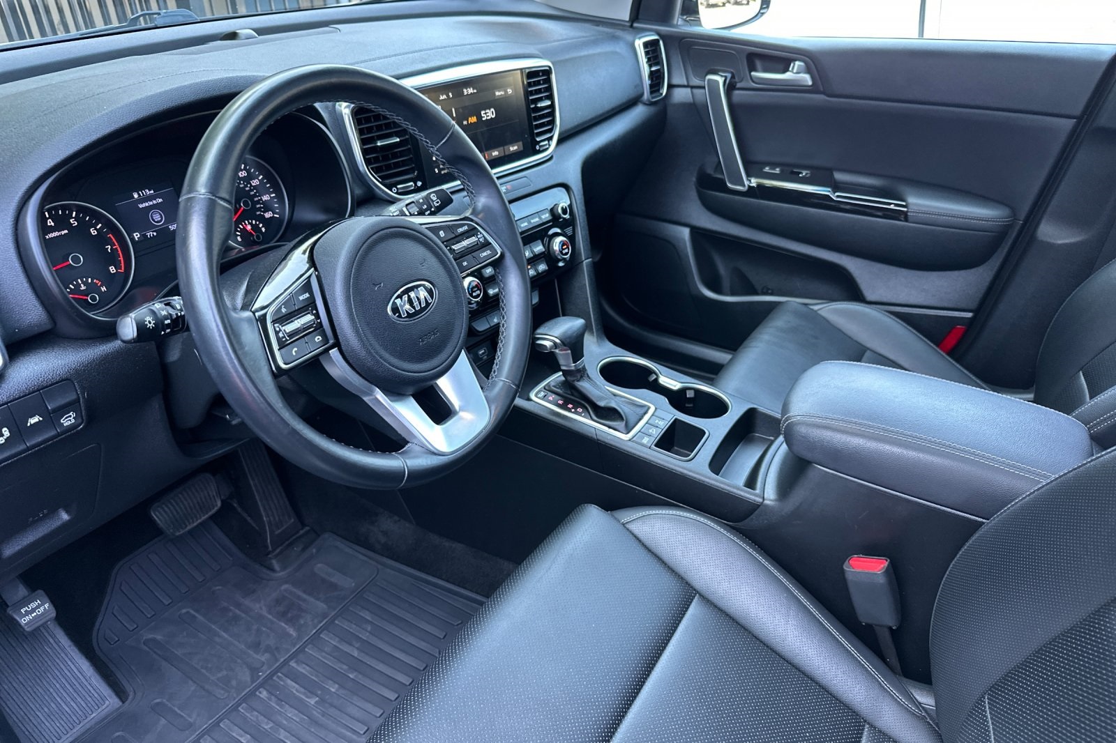 Vehicle image 10 of 30
