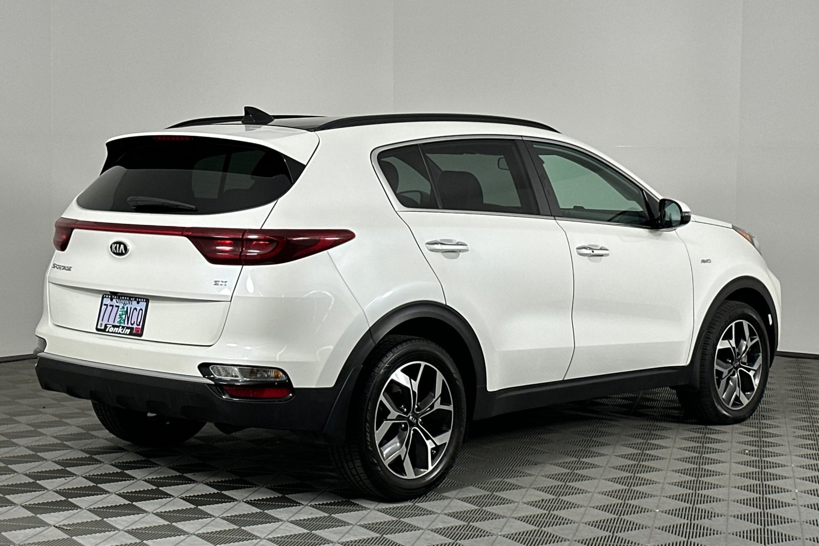 Vehicle image 6 of 30
