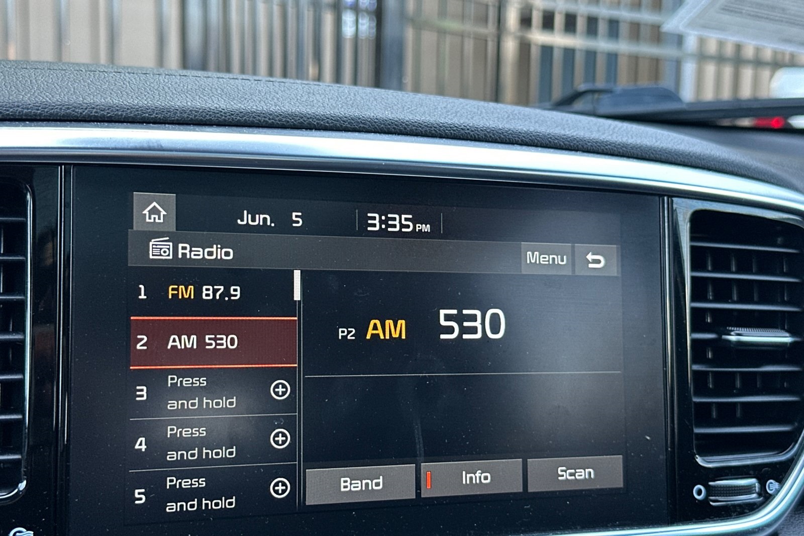 Vehicle image 18 of 30