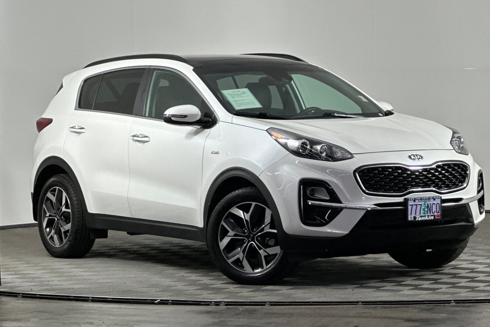 Vehicle image 4 of 30