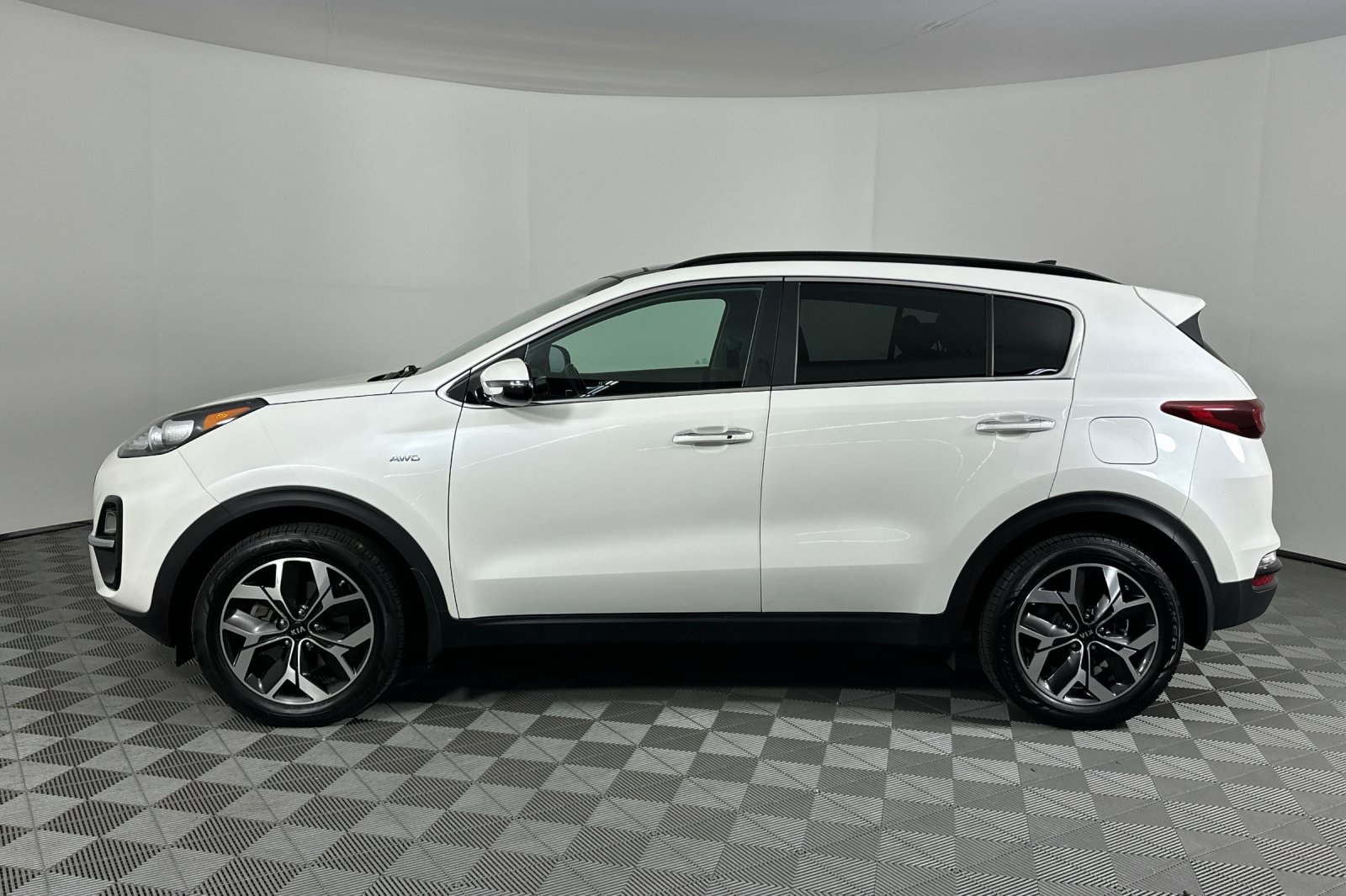 Vehicle image 9 of 30