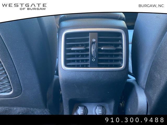 Vehicle image 18 of 31