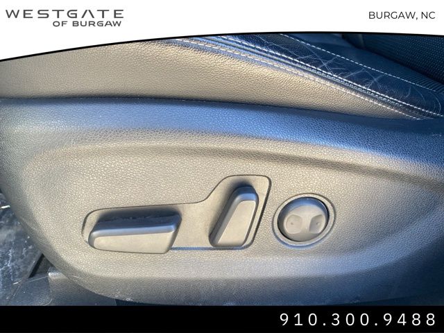 Vehicle image 14 of 31