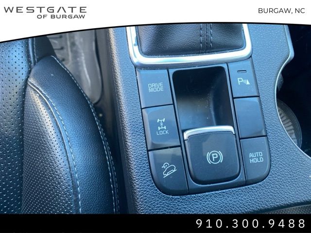Vehicle image 21 of 31