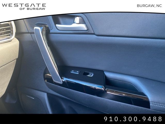 Vehicle image 26 of 31