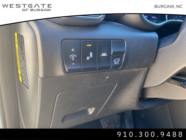 Vehicle image 20 of 31