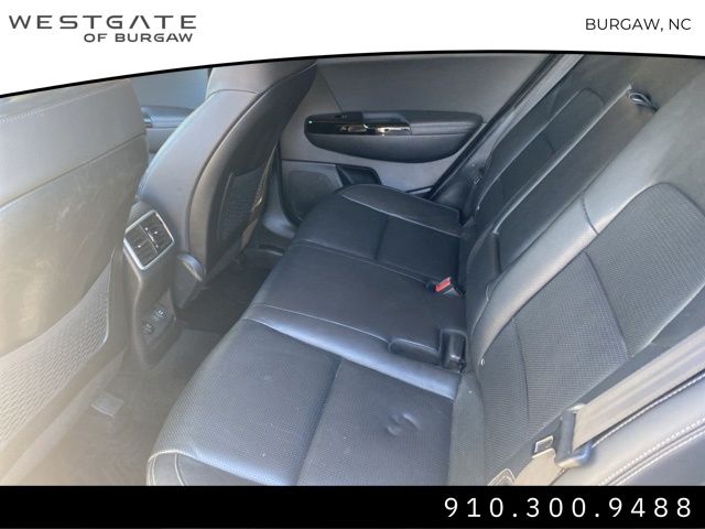 Vehicle image 16 of 31