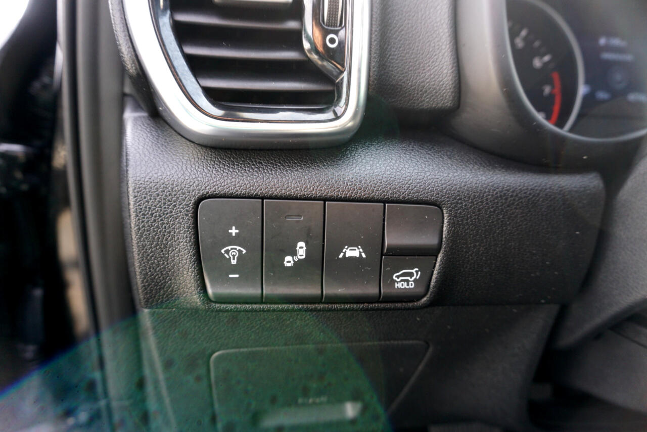 Vehicle image 12 of 22